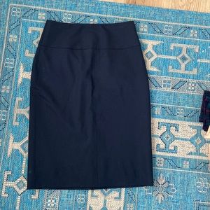 Banana Republic high waisted classic lightweight wool pencil skirt size 4Tall
